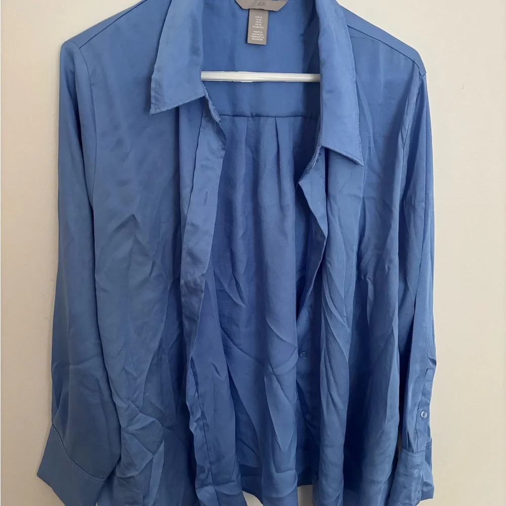 H&M Light Blue Dress Shirt - Picture 2 of 3